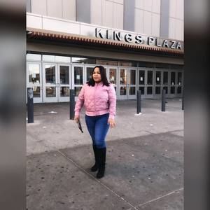 Meet your Posher, Thais